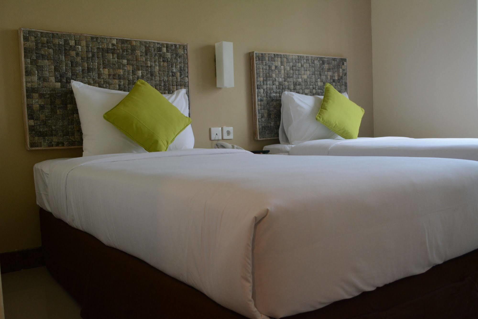Greenotel Cilegon Esterno foto