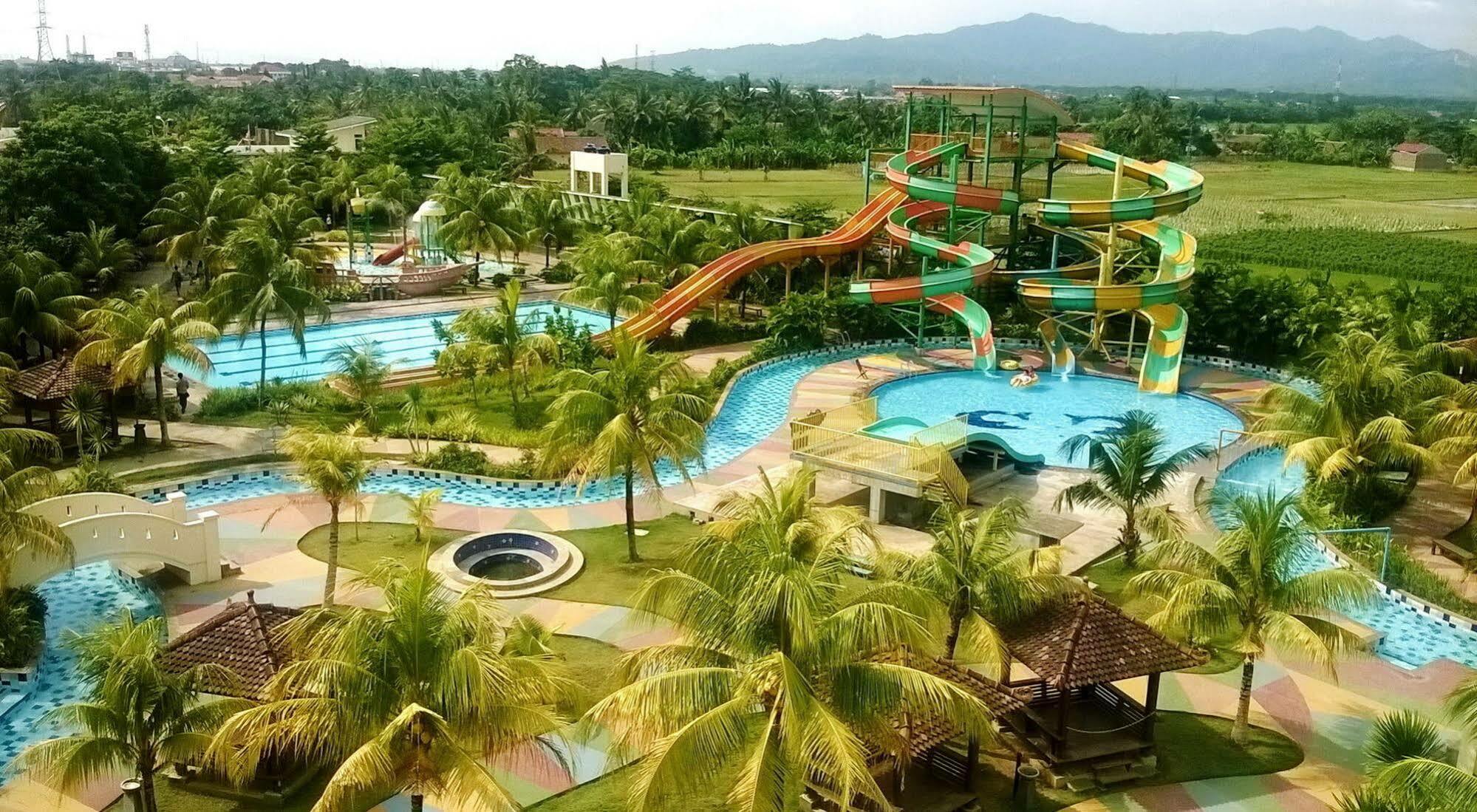 Greenotel Cilegon Esterno foto